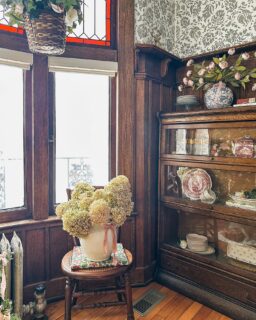 Happy Valentine’s Day from our 1902 home ♥️
💌Sharing a recap of our Valentine’s home this year - followed by some photos of years past - ending with a photo of me and my beautiful grandma. 
🥀February 14th, 2011 was the last day I saw my grandma before she passed. She was 100-years-old and had all of her mental faculties. Grandma was and always will be one of the most important and influential people in my life. I love and miss her dearly. 
💕The handkerchiefs in the second last two photos were hers. I have many of her handkerchiefs and display them throughout the year with the changing seasons and holidays.🥹