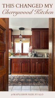 This lovely new rug from @loloirugs is perfect for my cherrywood kitchen.
🤎The rich, warm navy, cream and terracotta tones enhance the natural beauty of the woodwork. 
🏷️Currently on sale for President’s Day weekend! 
✨Follow & Comment “RUG” for a direct link sent to your inbox 
Rug details: Loloi Washable Anniston rug in denim/sunset